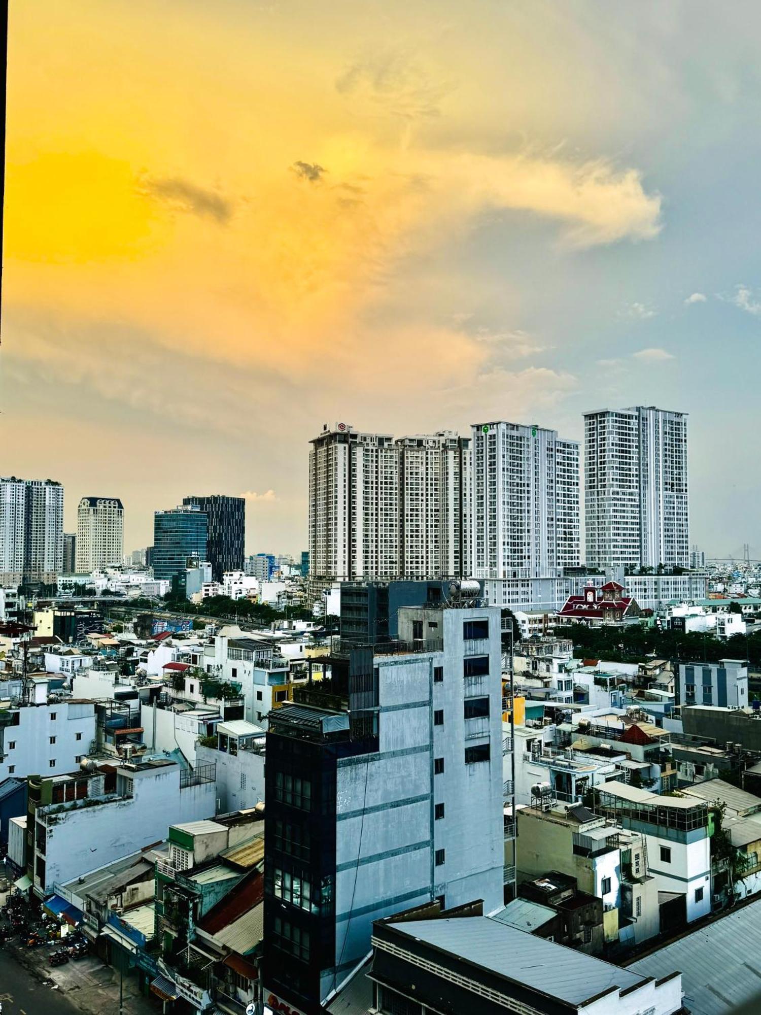 Soho Apt - Luxury Stay, Next To Benthanh Market Хошимин Экстерьер фото