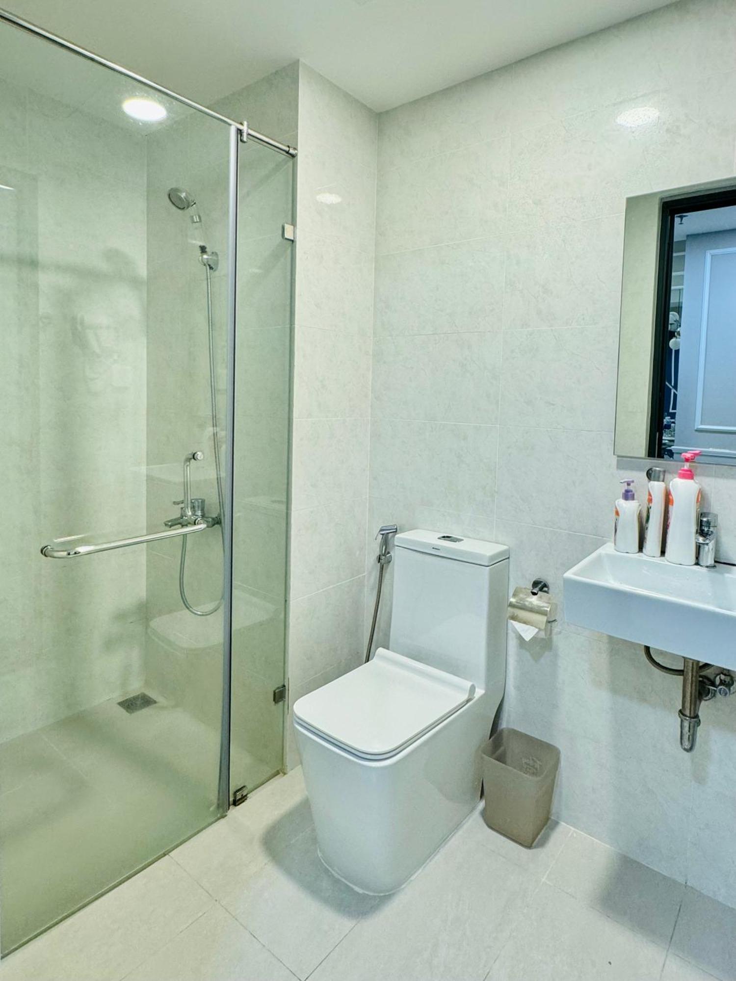 Soho Apt - Luxury Stay, Next To Benthanh Market Хошимин Экстерьер фото